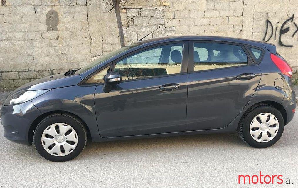 2011' Ford Fiesta photo #1