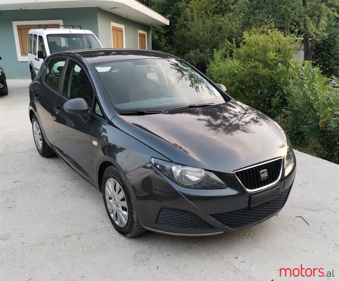 2012' SEAT Ibiza photo #2