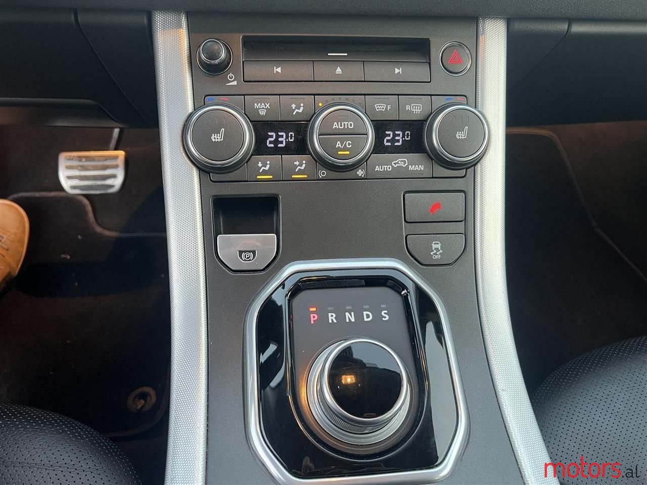 2013' Land Rover Range Rover Evoque photo #3