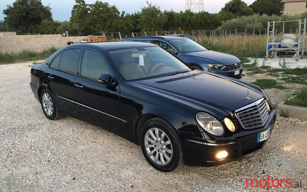 2008' Mercedes-Benz E 280 photo #1