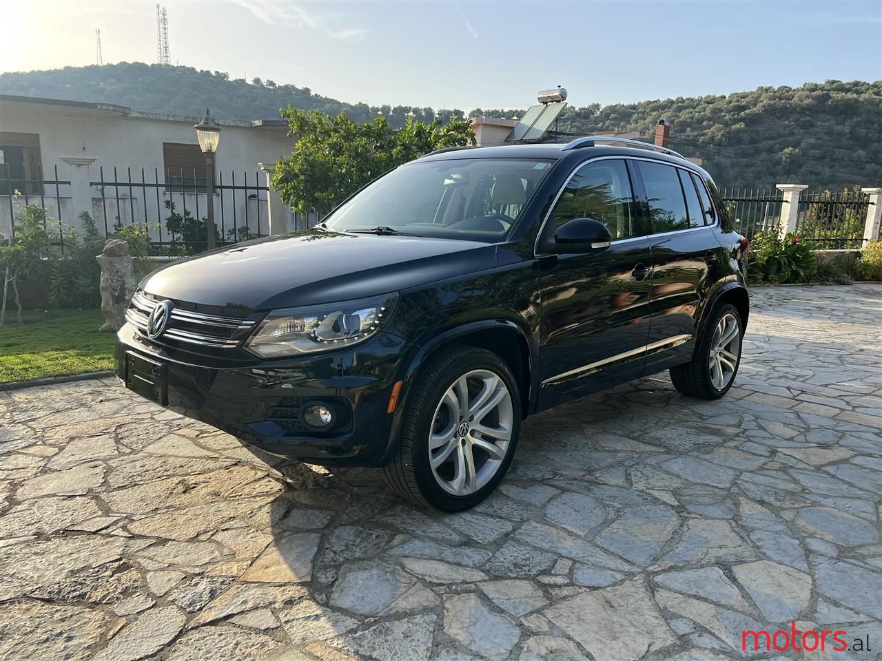 2013' Volkswagen Tiguan photo #1
