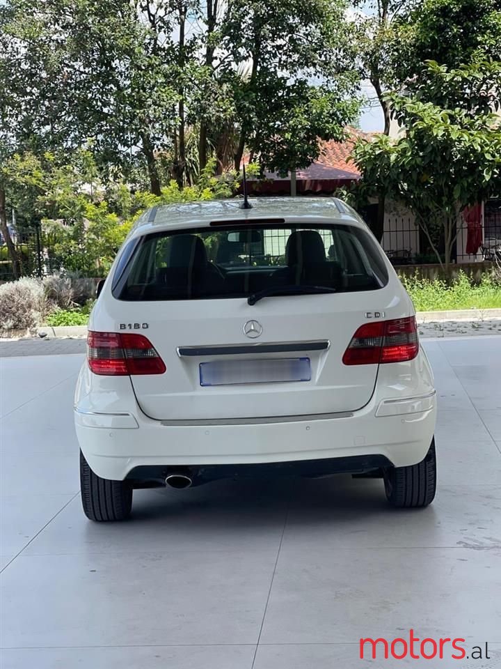 2010' Mercedes-Benz B 180 photo #1