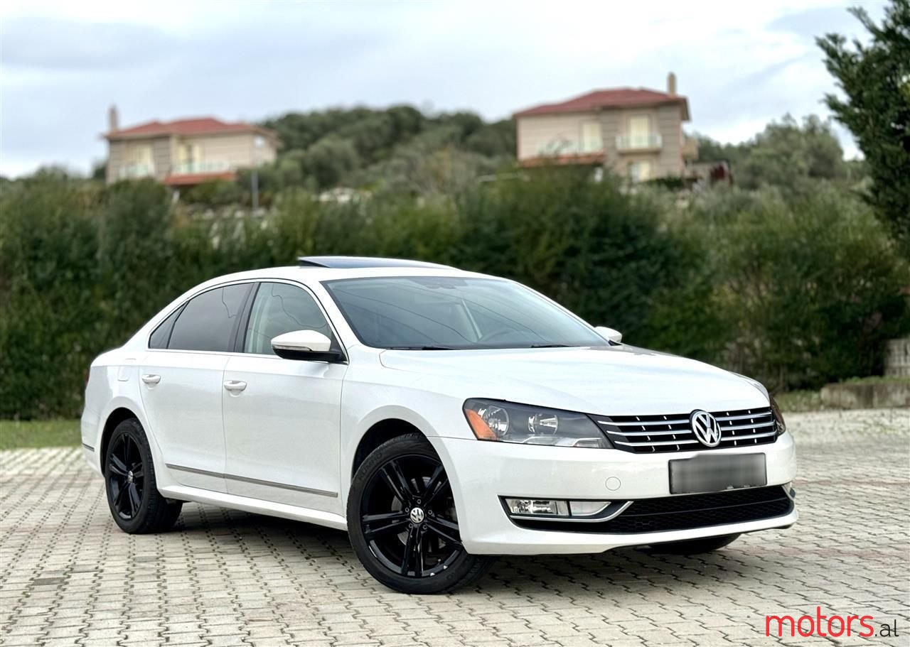 2013' Volkswagen Passat photo #1