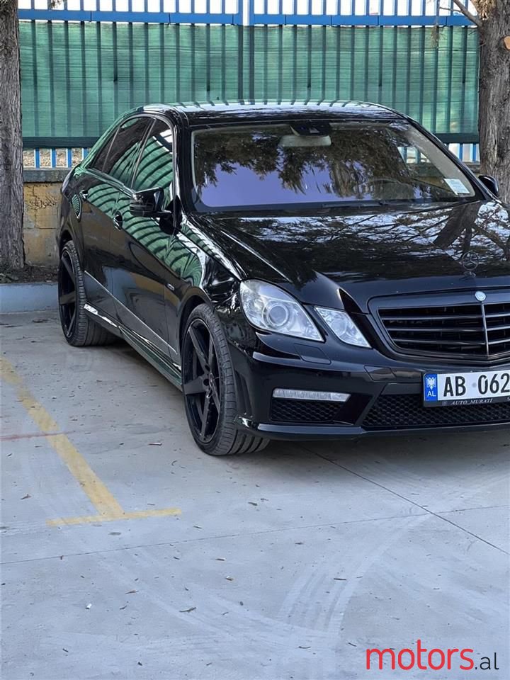 2009' Mercedes-Benz E 350 photo #1