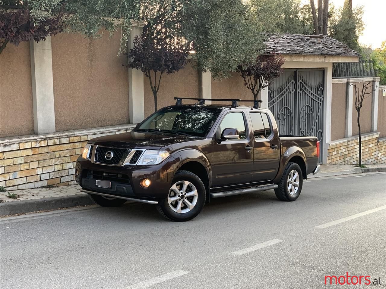 2010' Nissan Navara photo #2