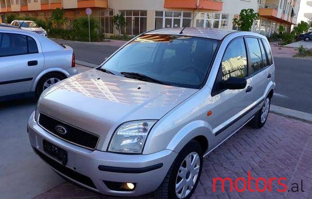 2004' Ford Fusion photo #1