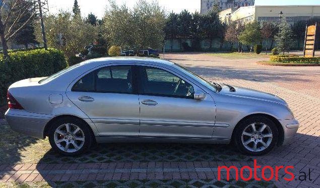 2002' Mercedes-Benz C-Class photo #1