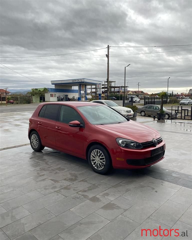 2010' Volkswagen Golf photo #1