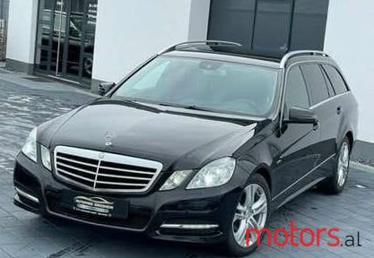 2012' Mercedes-Benz E 220 photo #1