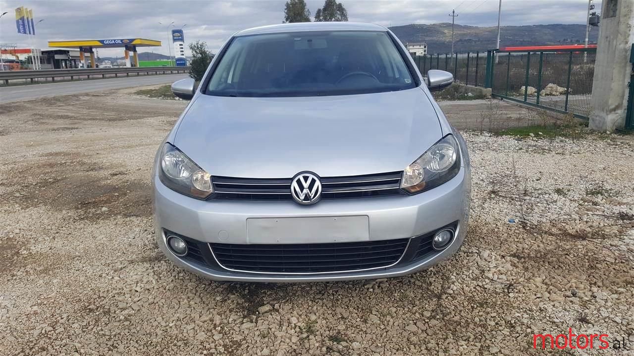 2010' Volkswagen Golf photo #3