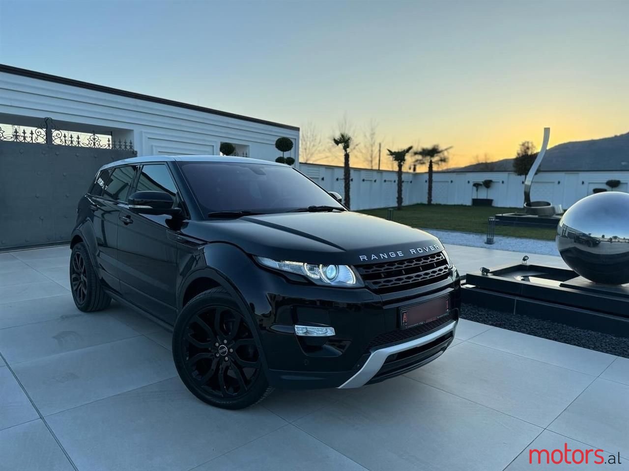 2012' Land Rover Range Rover Evoque photo #1