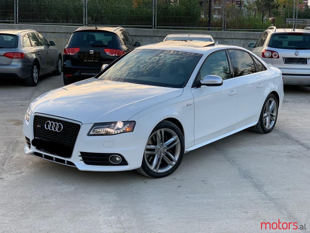 2010' Audi S4 photo #2