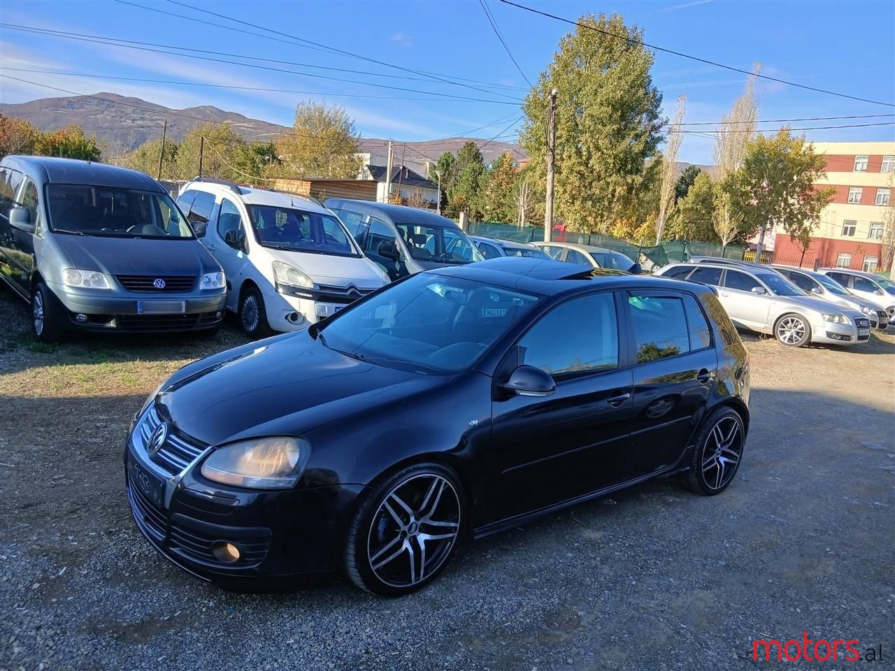 2008' Volkswagen Golf photo #1