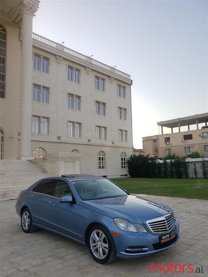 2011' Mercedes-Benz E 350 photo #2