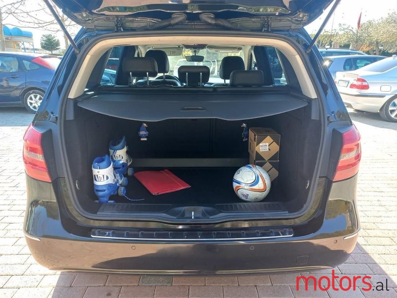 2014' Mercedes-Benz B 180 photo #4
