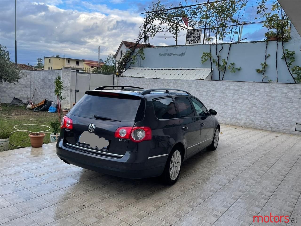 2008' Volkswagen Passat photo #2