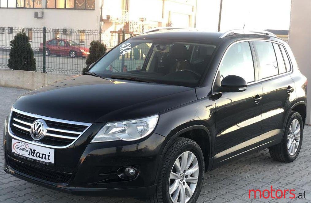 2010' Volkswagen Tiguan photo #1