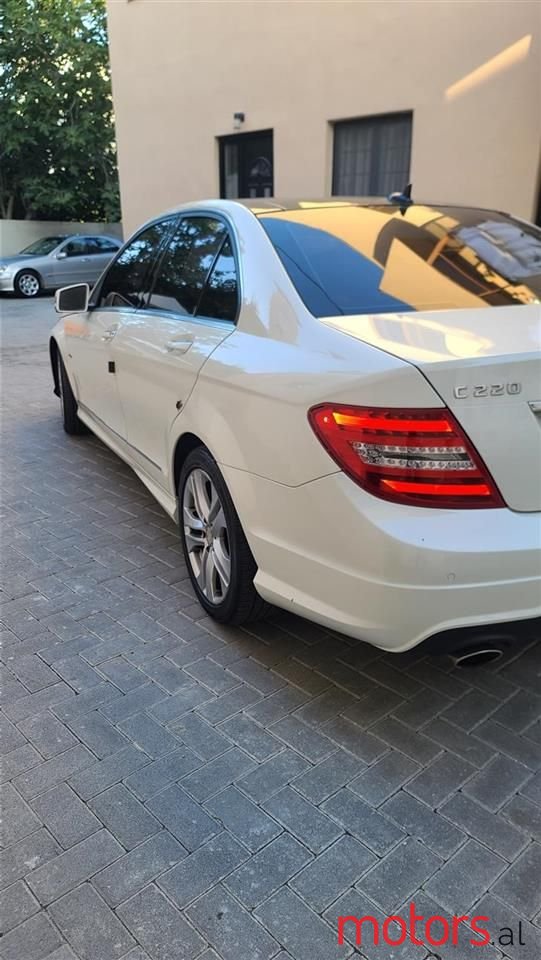 2012' Mercedes-Benz C 220 photo #2