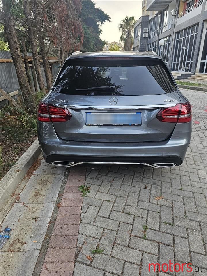 2020' Mercedes-Benz C 220 photo #2