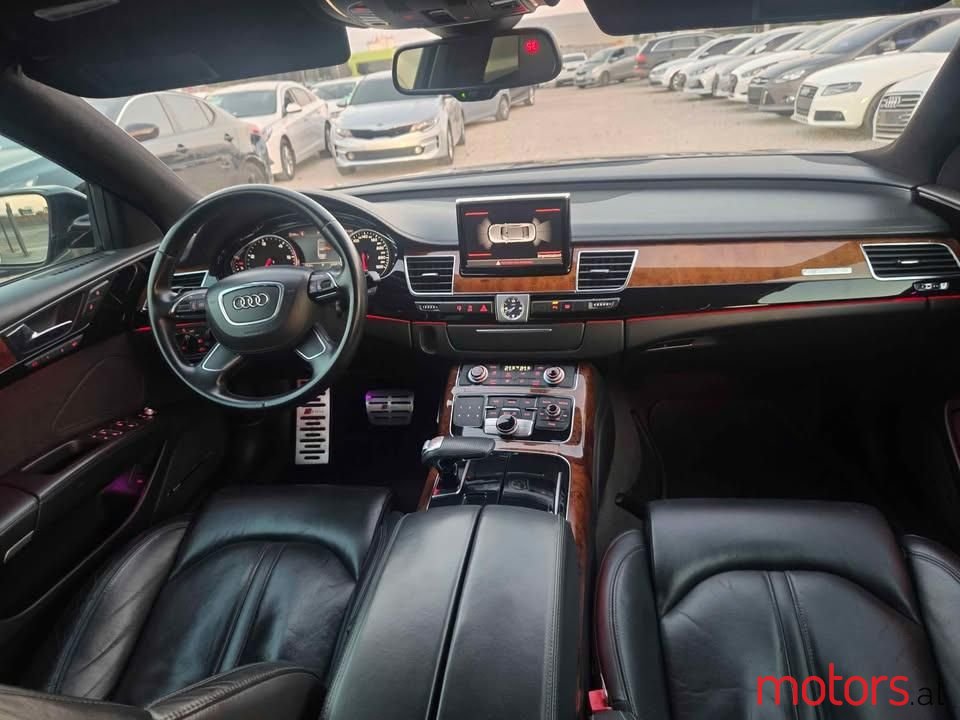 2011' Audi A8 photo #6