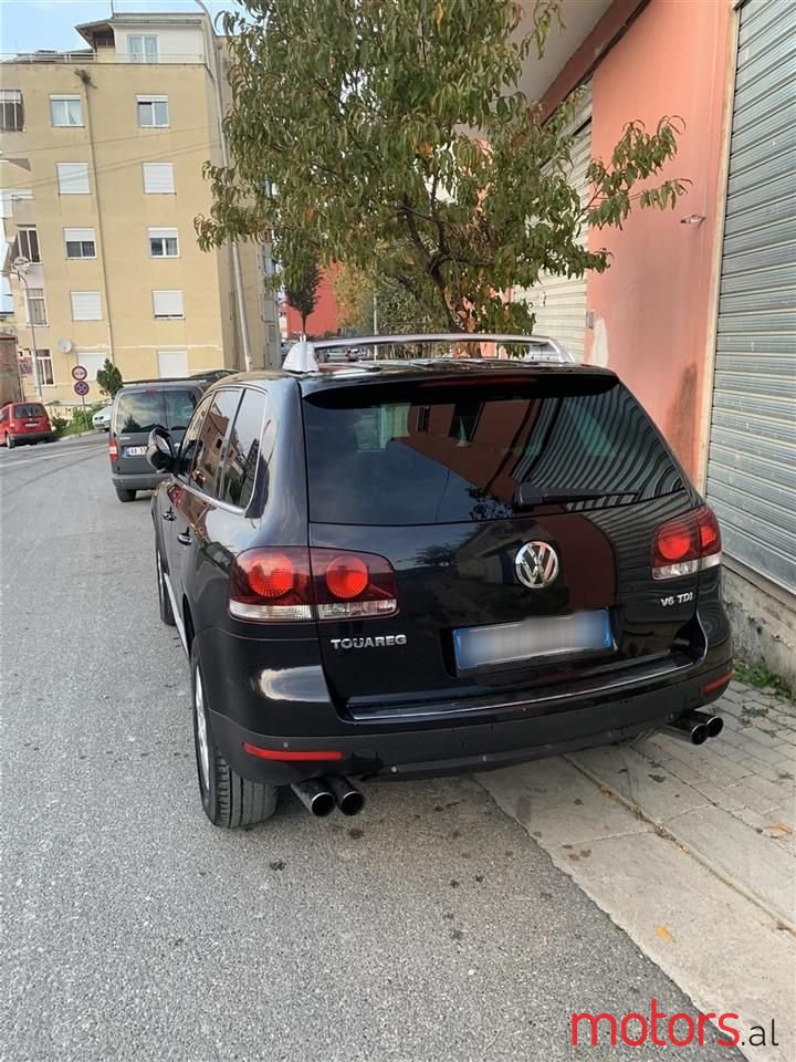 2008' Volkswagen Touareg photo #4