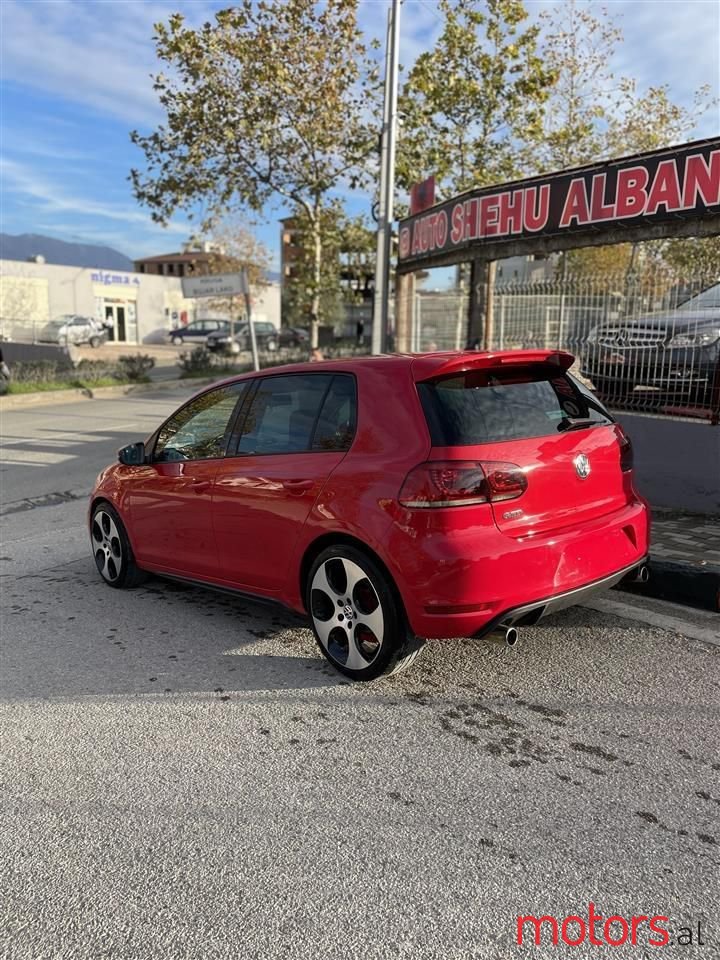 2010' Volkswagen Golf photo #6