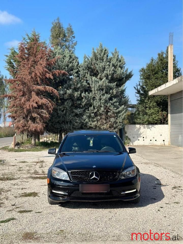 2011' Mercedes-Benz C 300 photo #6