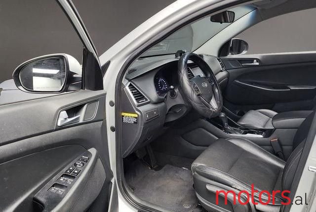 2017' Hyundai Tucson photo #5