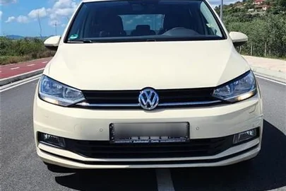 2017' Volkswagen Touran
