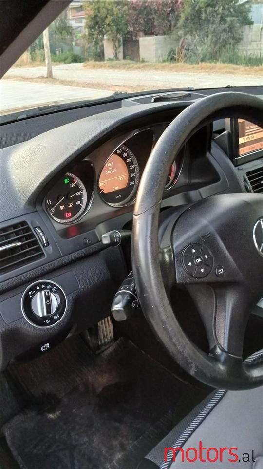 2009' Mercedes-Benz C 200 photo #4