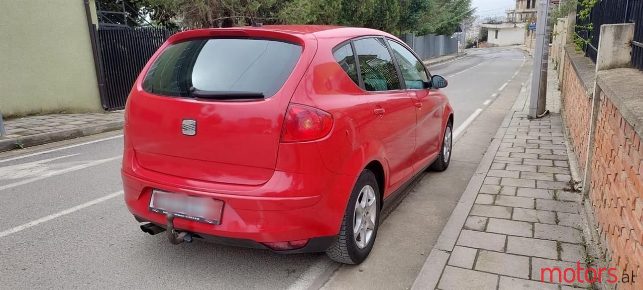 2004' SEAT Altea photo #2