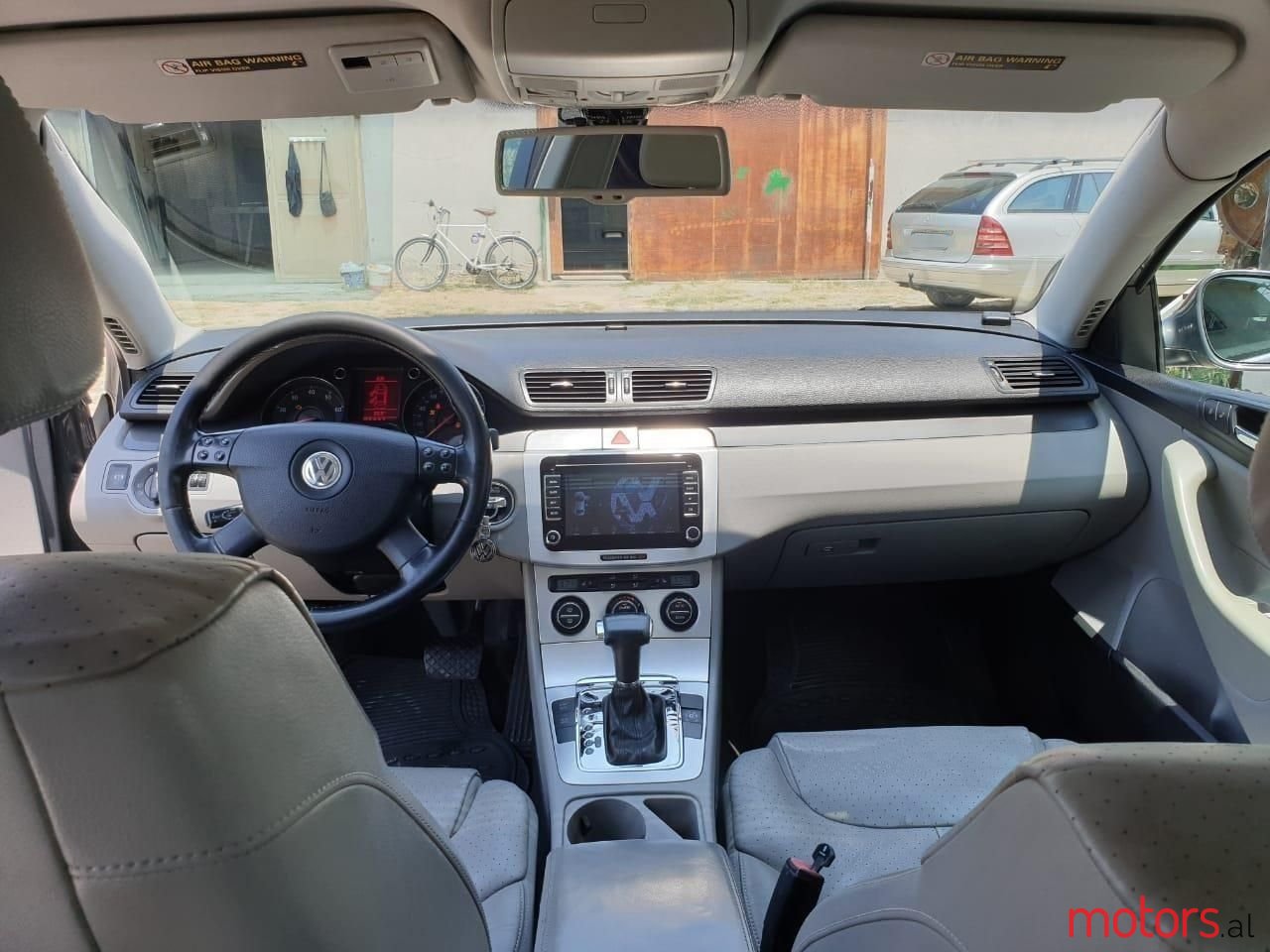 2007' Volkswagen Passat photo #5
