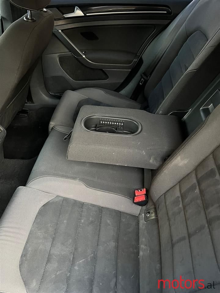 2014' Volkswagen Golf photo #4