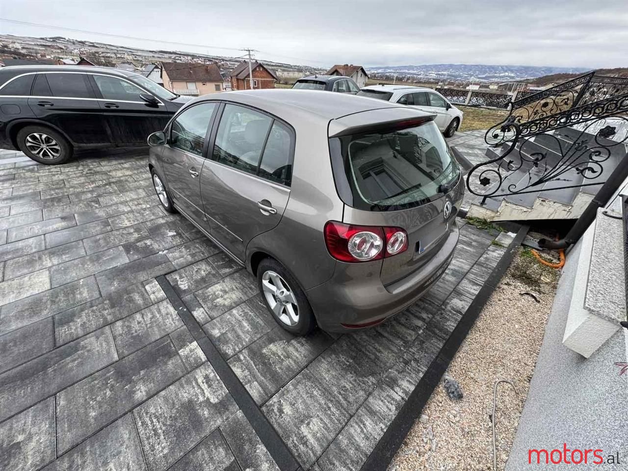 2010' Volkswagen Golf Plus photo #4