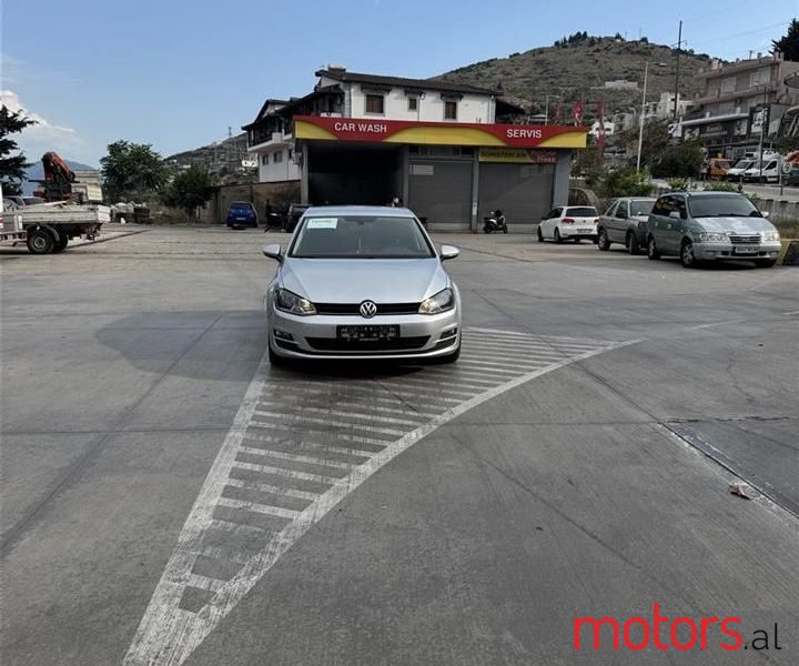 2013' Volkswagen Golf photo #1
