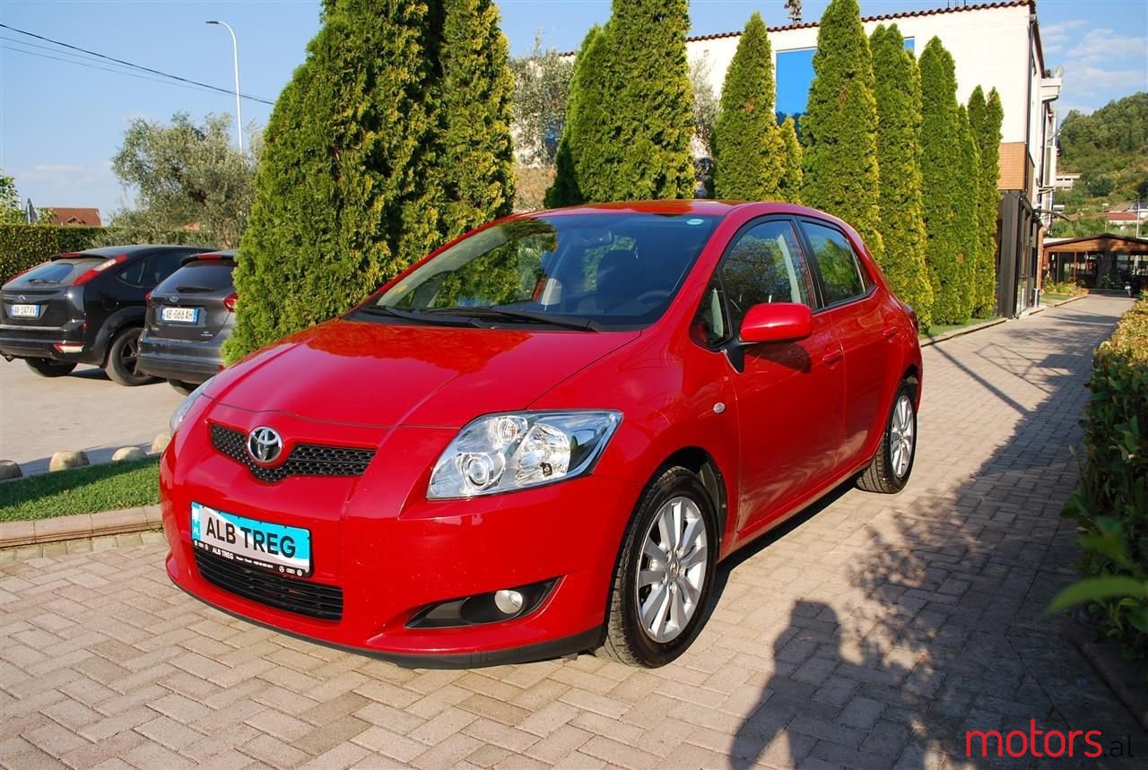 2007' Toyota Auris photo #1