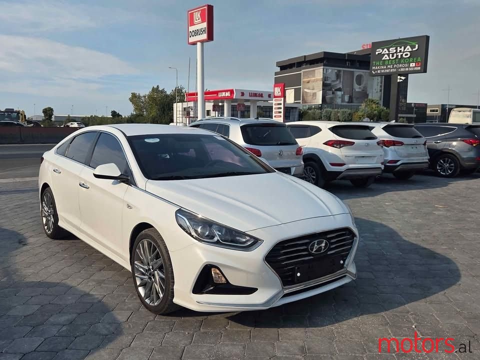 2019' Hyundai Sonata photo #2