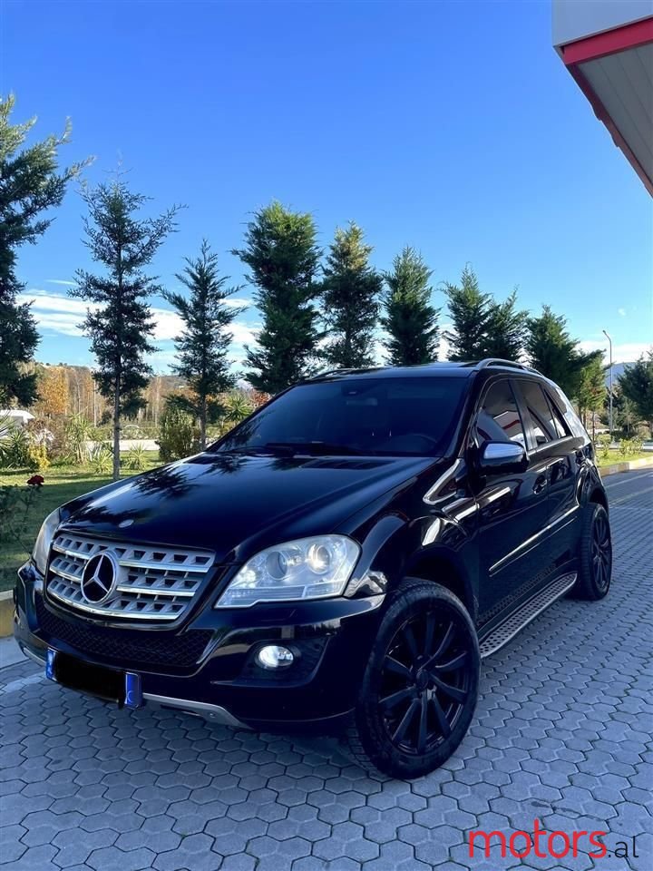 2012' Mercedes-Benz ML 350 photo #1