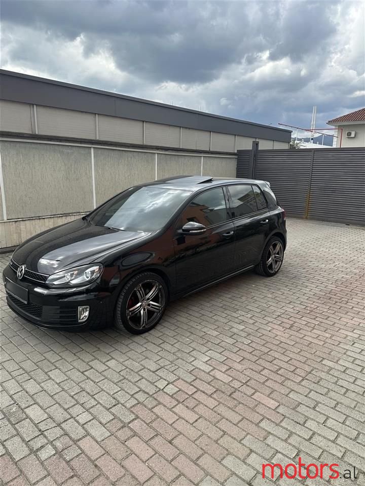 2010' Volkswagen Golf photo #5