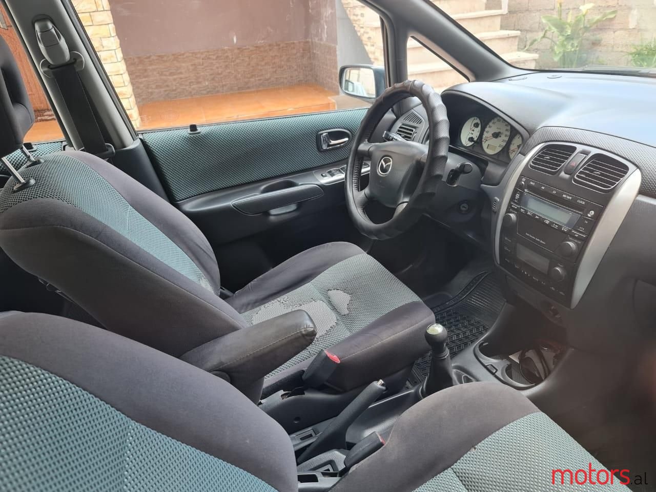 2004' Mazda Premacy photo #1