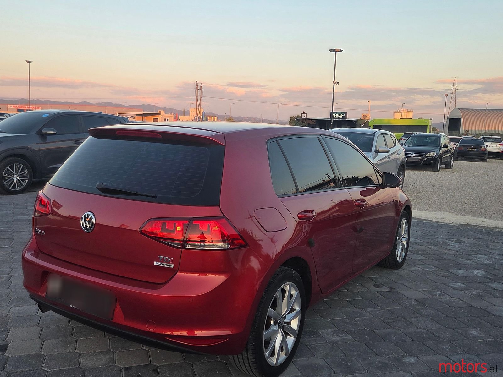 2015' Volkswagen Golf photo #4
