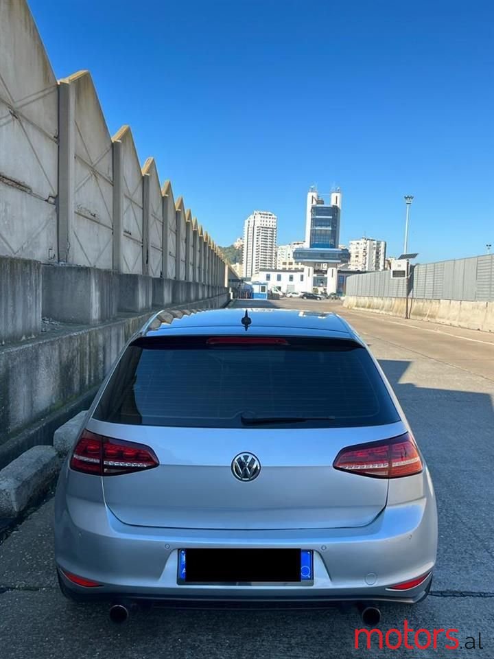 2014' Volkswagen Golf photo #2