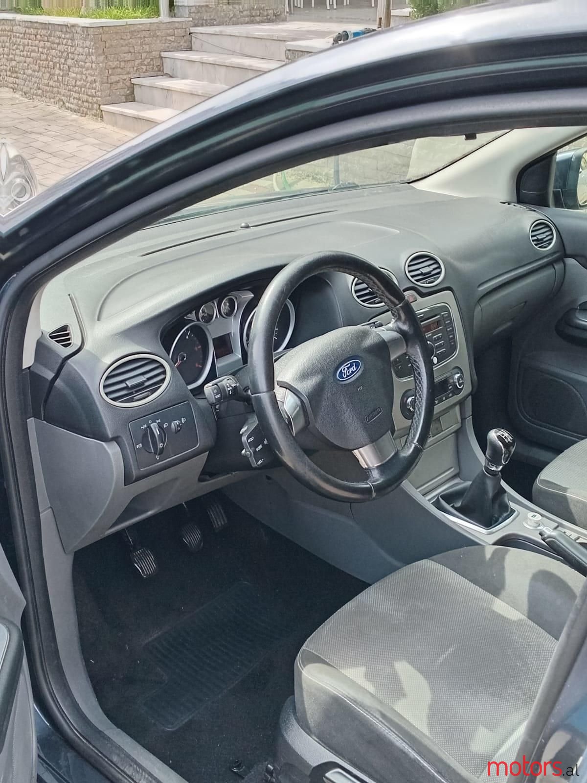 2010' Ford Focus photo #5