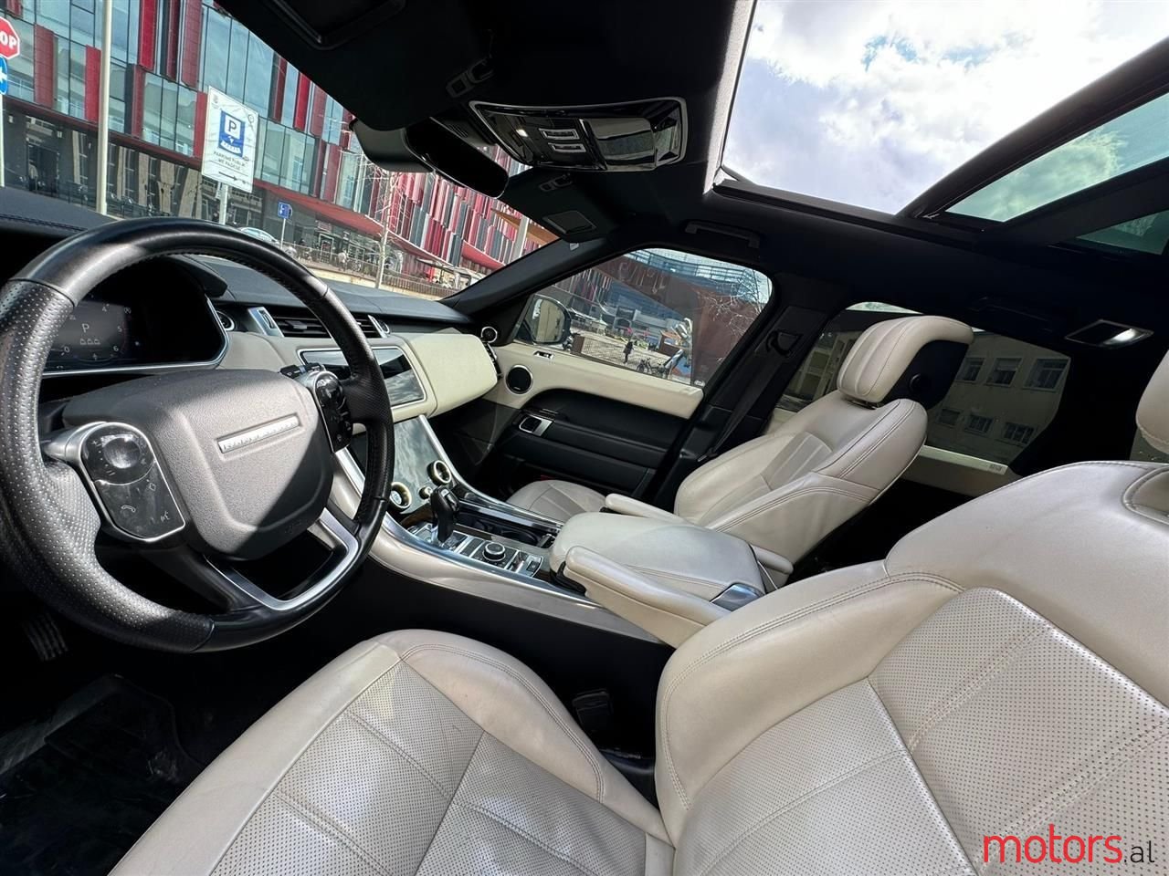 2019' Land Rover Range Rover Sport photo #5