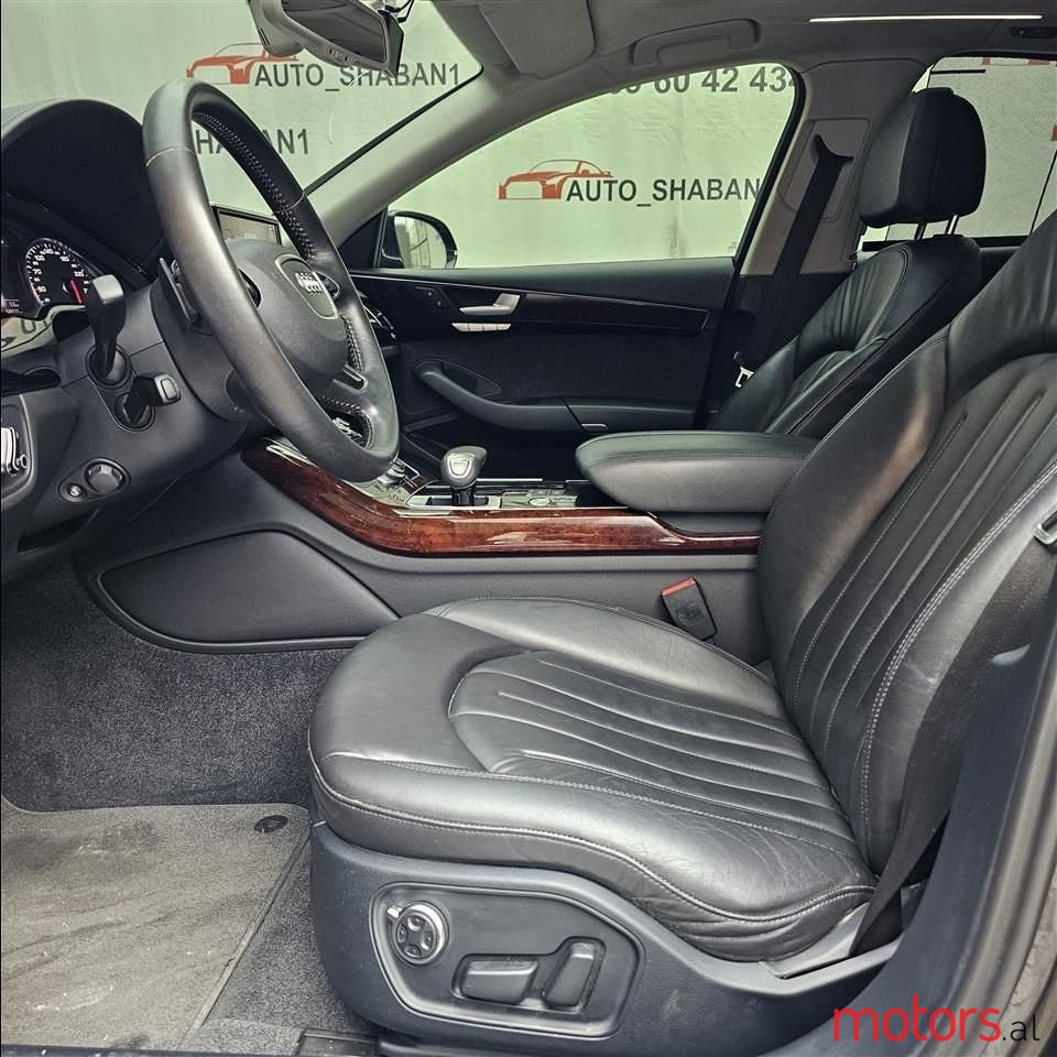 2012' Audi A8 photo #6