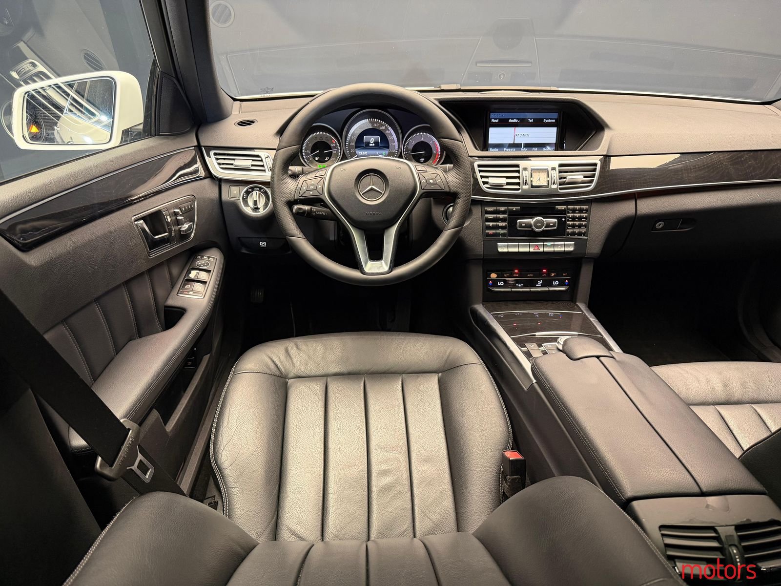 2015' Mercedes-Benz E 220 photo #6