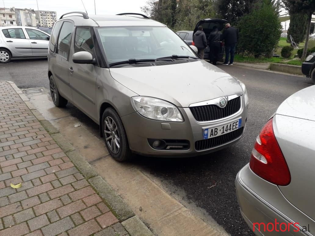 2008' Skoda Roomster photo #4