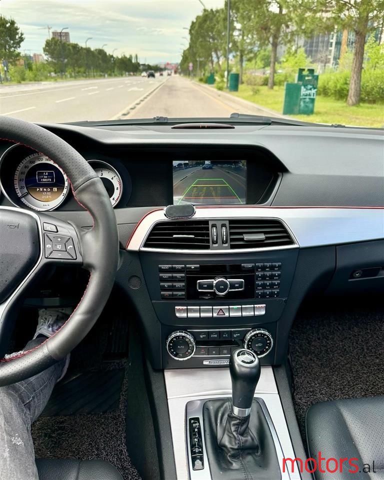 2011' Mercedes-Benz C 220 photo #3