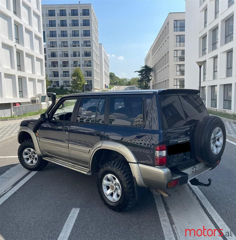 2000' Nissan Patrol photo #3