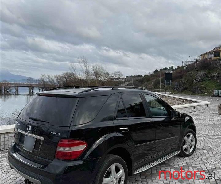 2008' Mercedes-Benz ML 320 photo #3